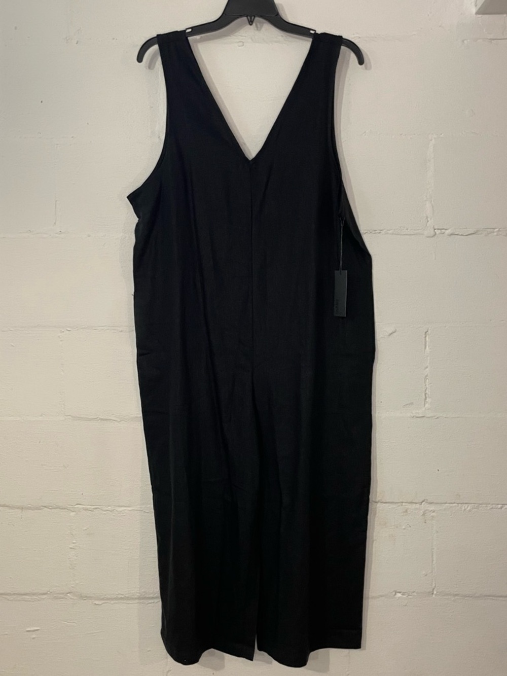 Sleeveless Black V-Neck Jumpsuit